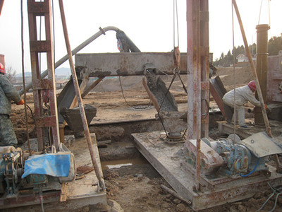 大壩防滲墻澆筑工程進(jìn)展順利，筑牢水利工程安全基石